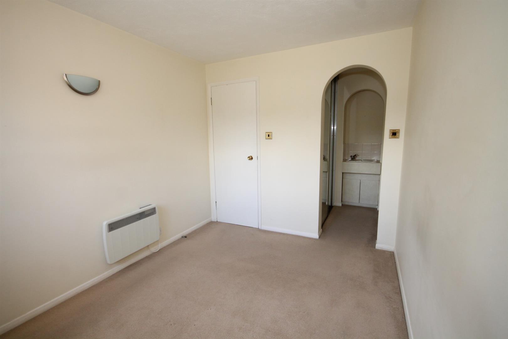 Newbridge Close, Broadbridge Heath, Horsham